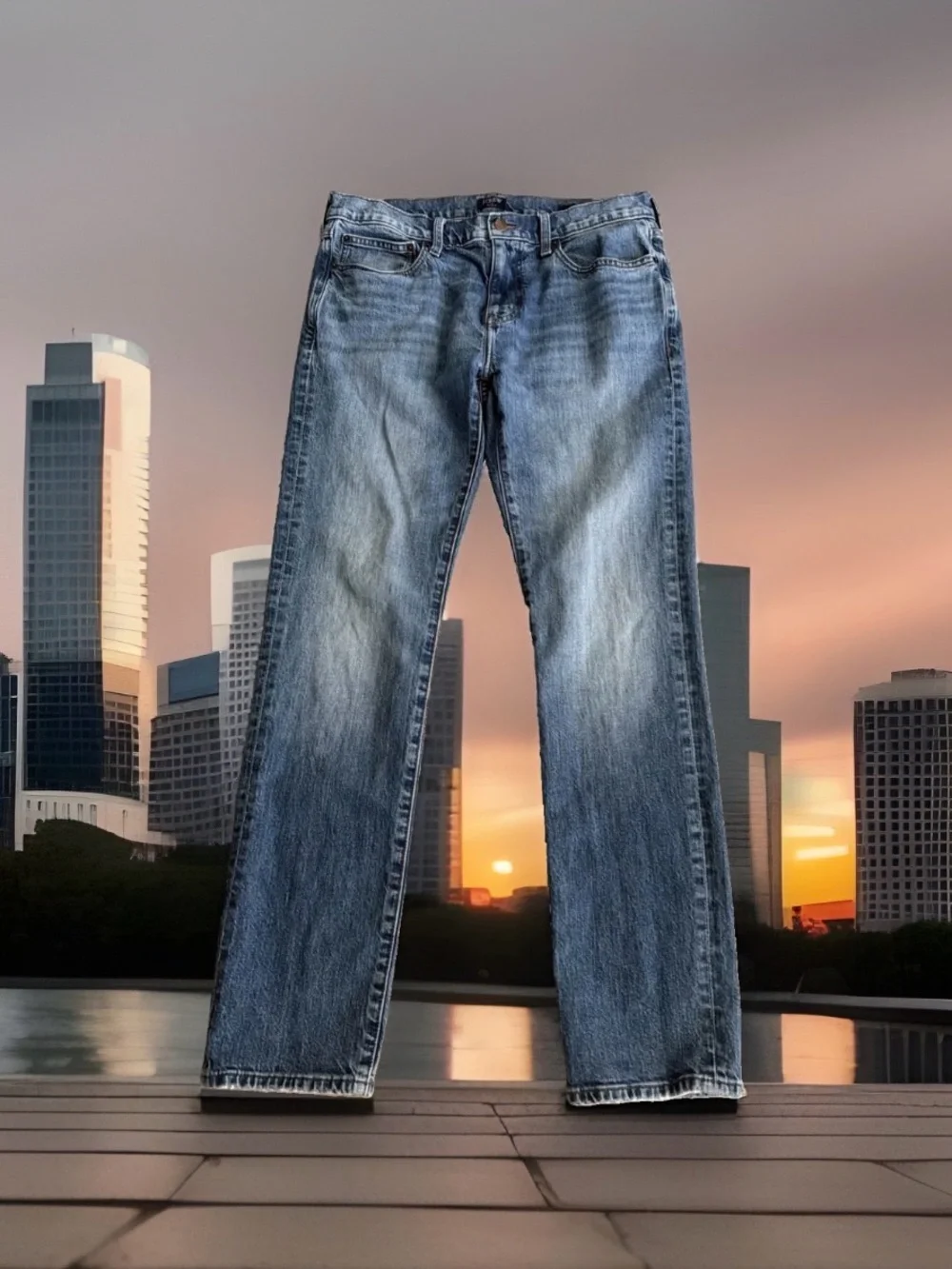 J.Crew Men’s Size W32-L32 Flex Slim Fit Jeans. Medium indigo wash. Great Cond.